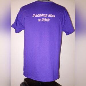 Poshing Like a PRO Funny Slogan T Shirt NWOT